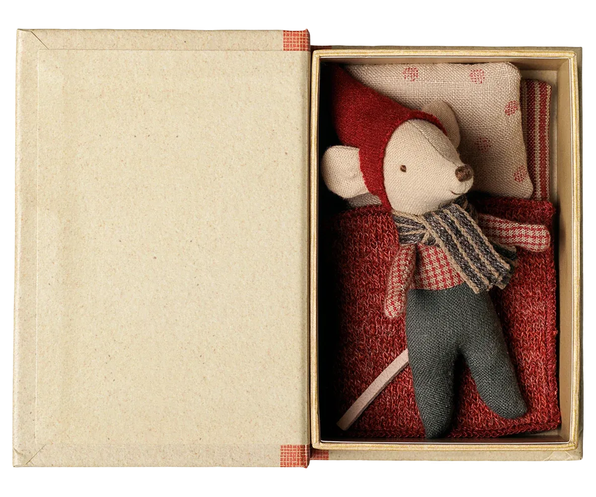Christmas Mouse, Baby in  book