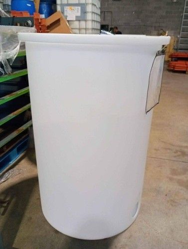 NORWESCO 31" WIDE 150 GALLON ROUND OPEN TOP W/ LID AND BUNG RESERVOIR TANK DRUM