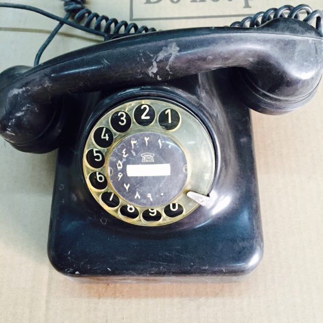 VINTAGE BLACK PHONE