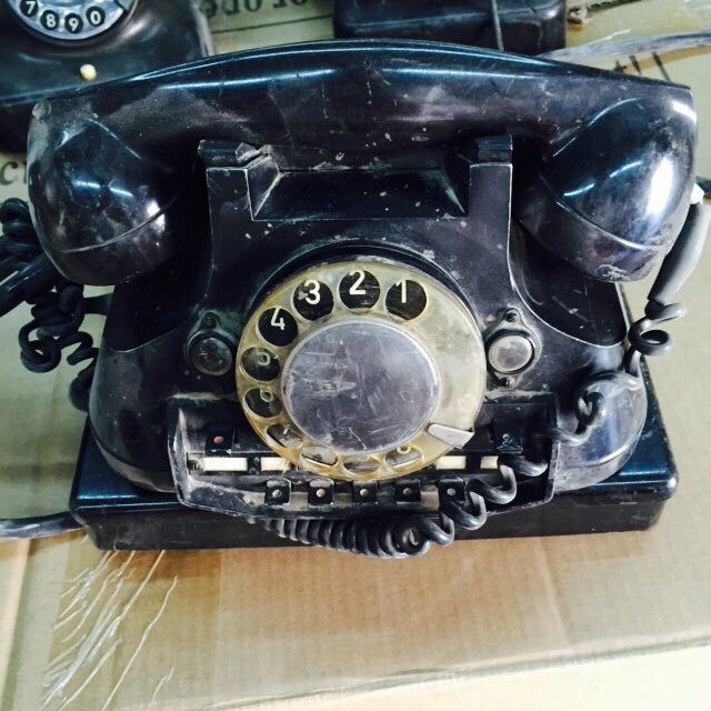 VINTAGE BLACK PHONE