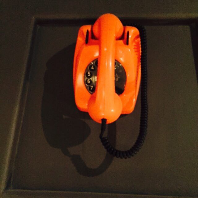 VINTAGE ORANGE PHONE