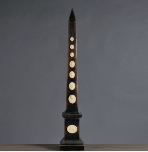 OBELISK WITH CAMEOS XTRA LARGE