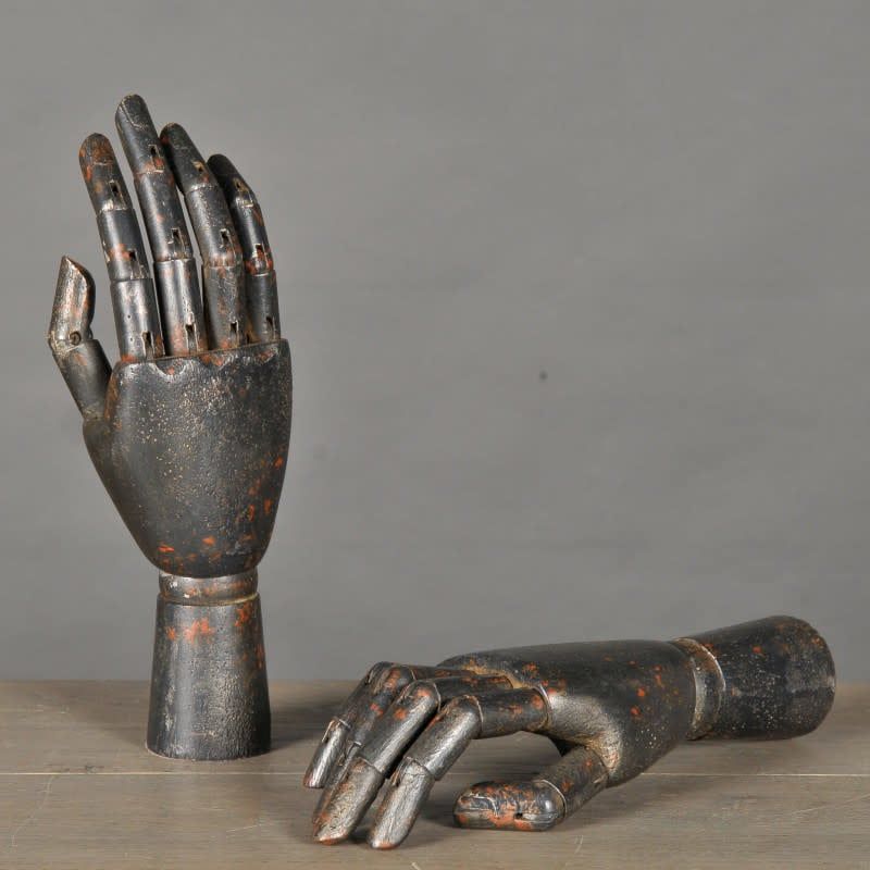 ARTICULATED WOOD HAND