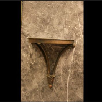 WALL SHELF W/ ACANTHE