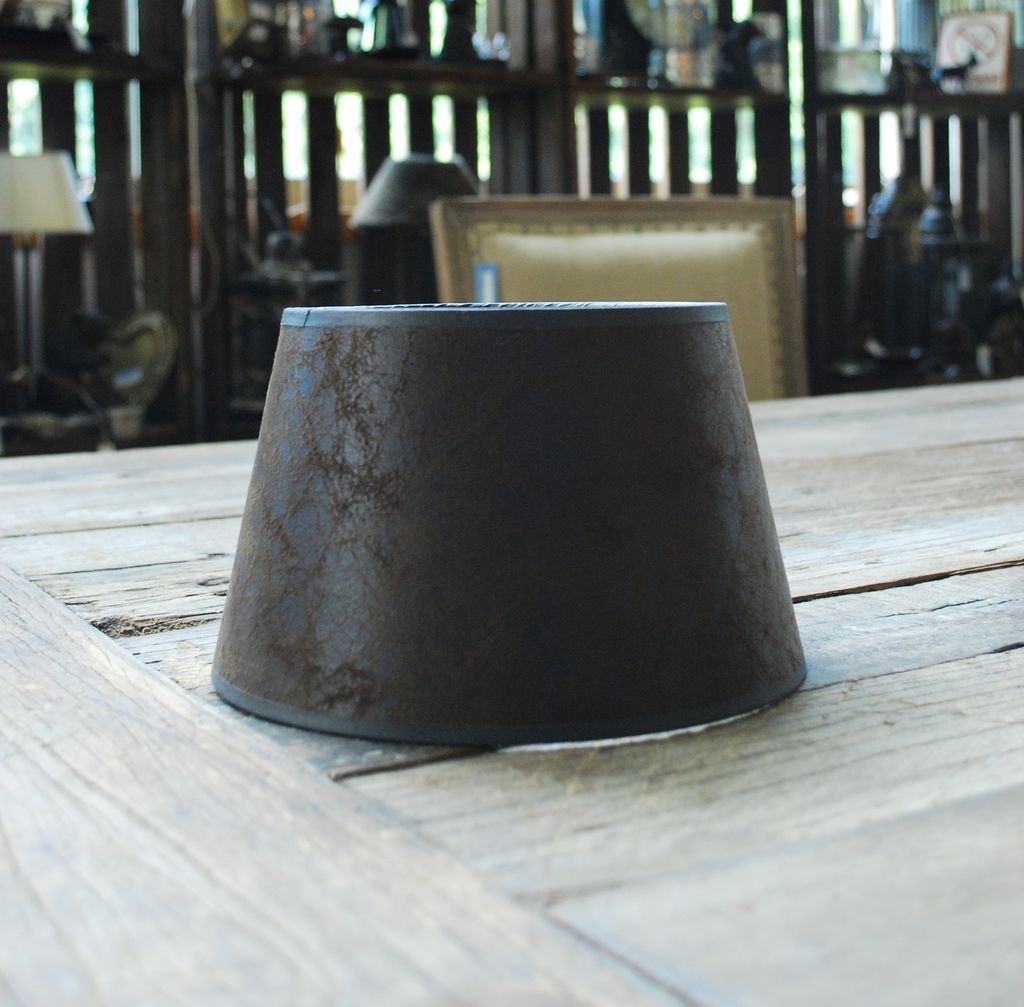 Cylinder shade vintage way on gold 25 cm