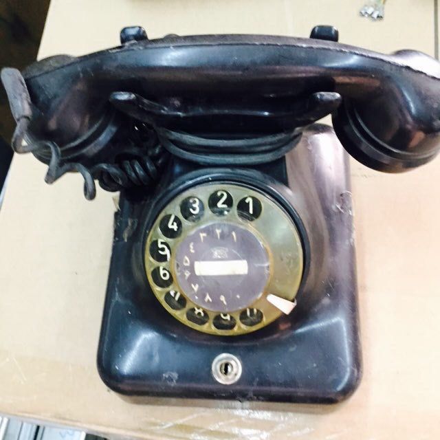 VINTAGE BLACK PHONE