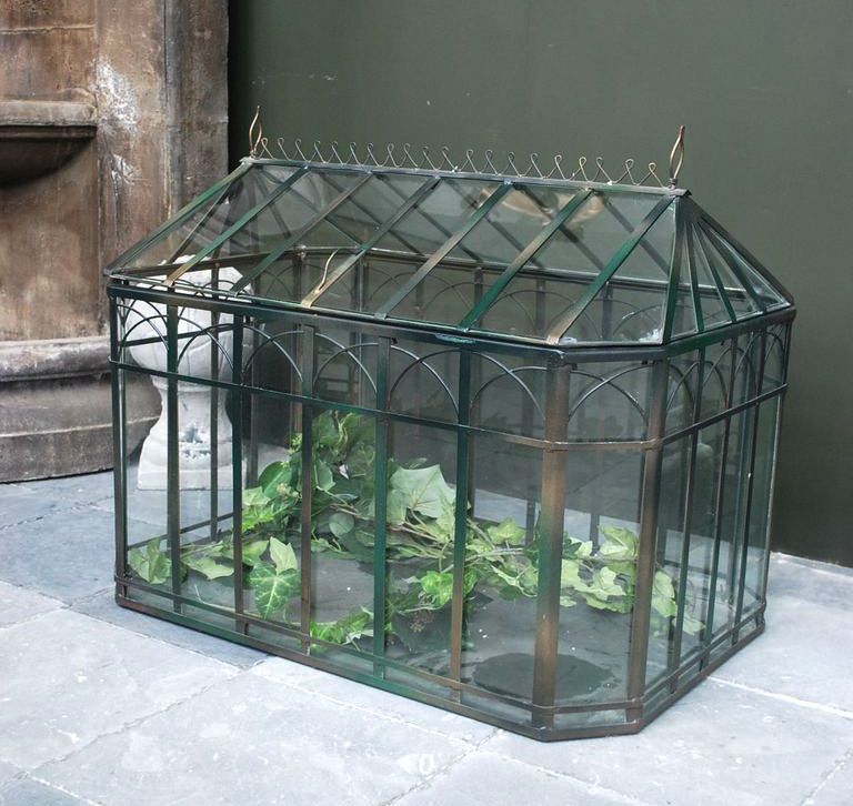 GREEN HOUSE