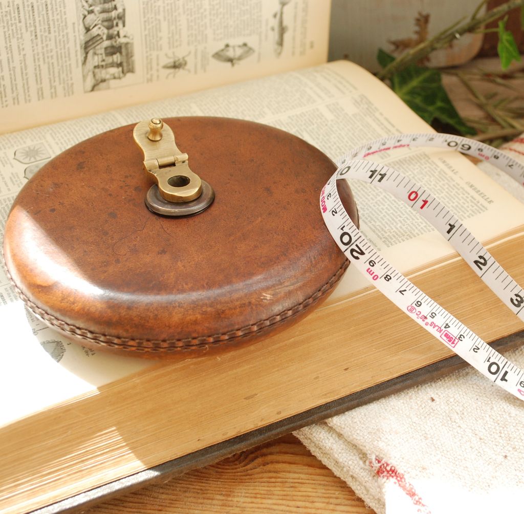 MEASURING TAPE 10M