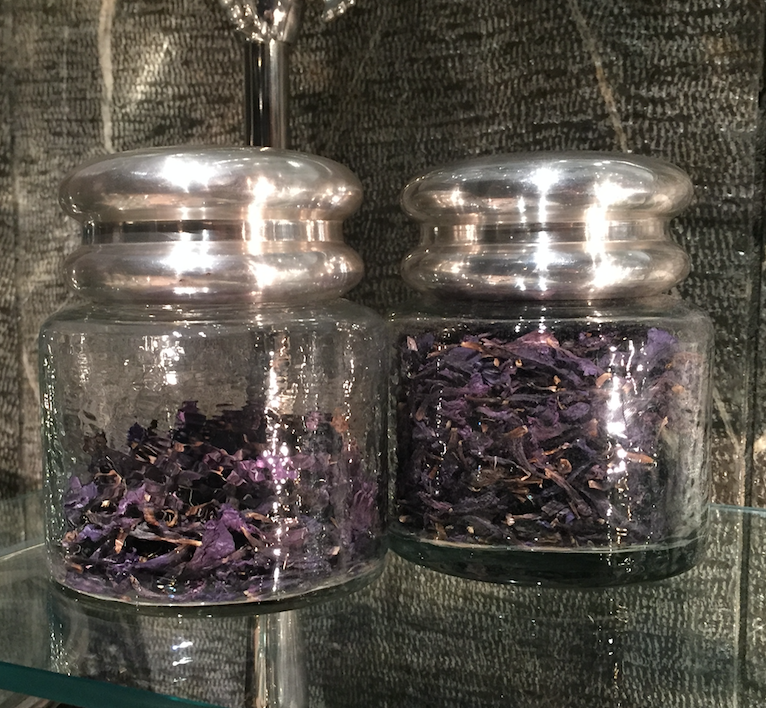 GLASS POT W/NICKLE TOP