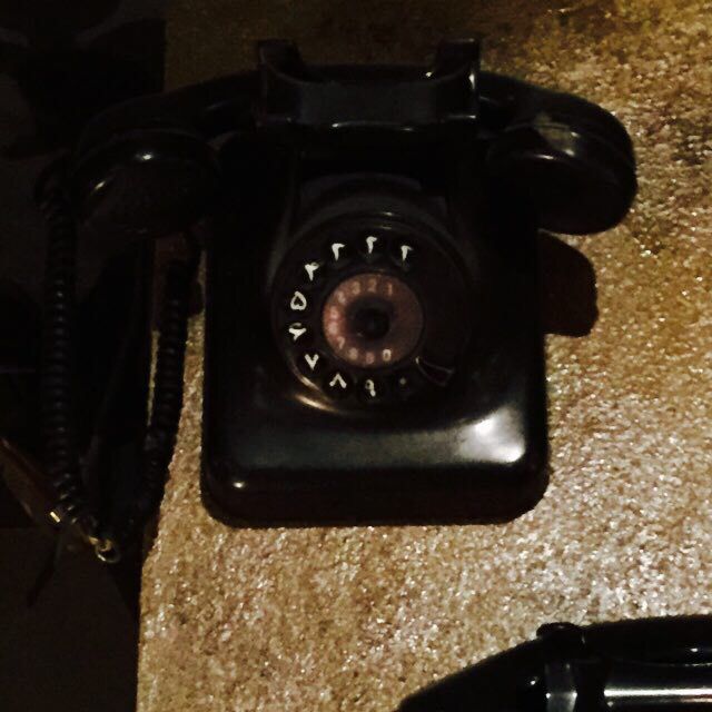 VINTAGE BLACK PHONE