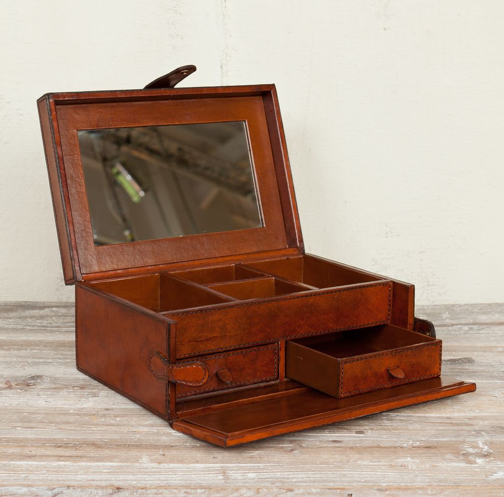 JEWELS BOX IN LEATHER