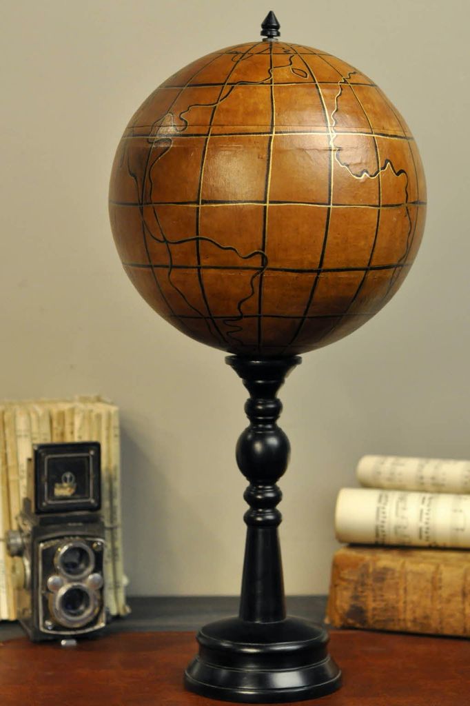 LEATHER GLOBE