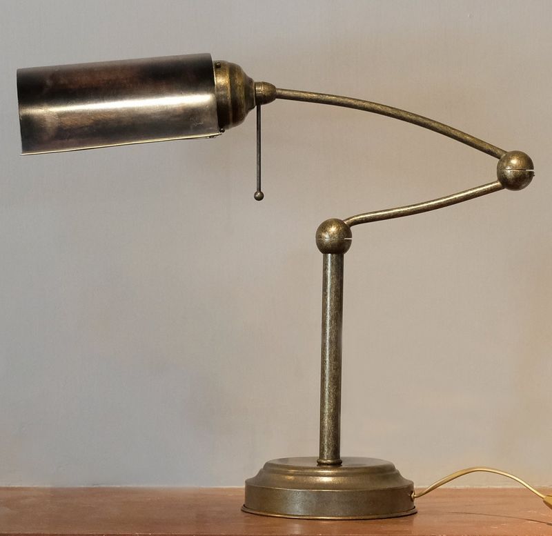 TABLE LAMP DESK