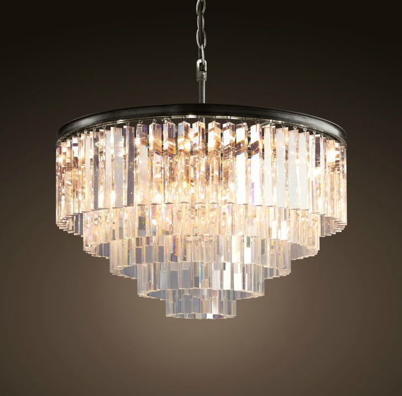 ODEON MED 5 RING CHANDELIER