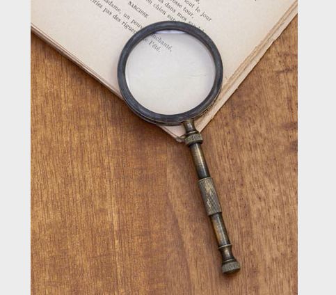 TINY BRASS HANDLE MAGNIFIER WITH QUOTE