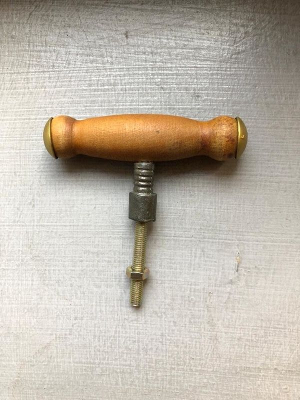 WOODEN KNOB CORKSCREW