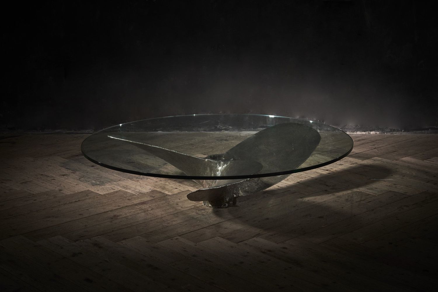 COFFEE TABLE JUNK ART PROPELLER RND