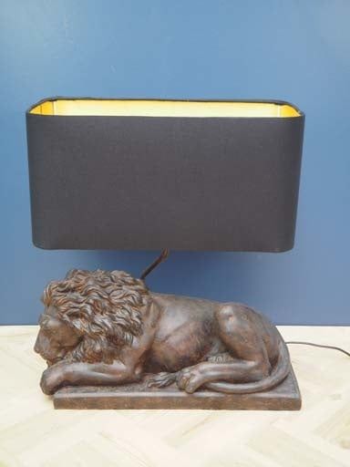 TABLE LAMP LION CLARENCE WITH SHADE