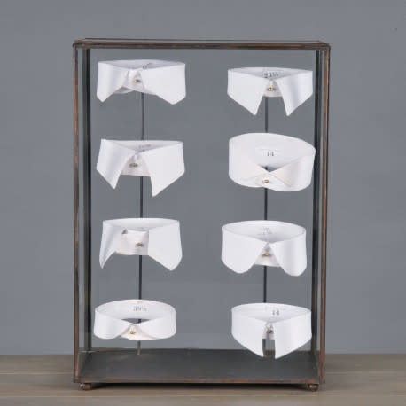 8 COLLARS DISPLAY