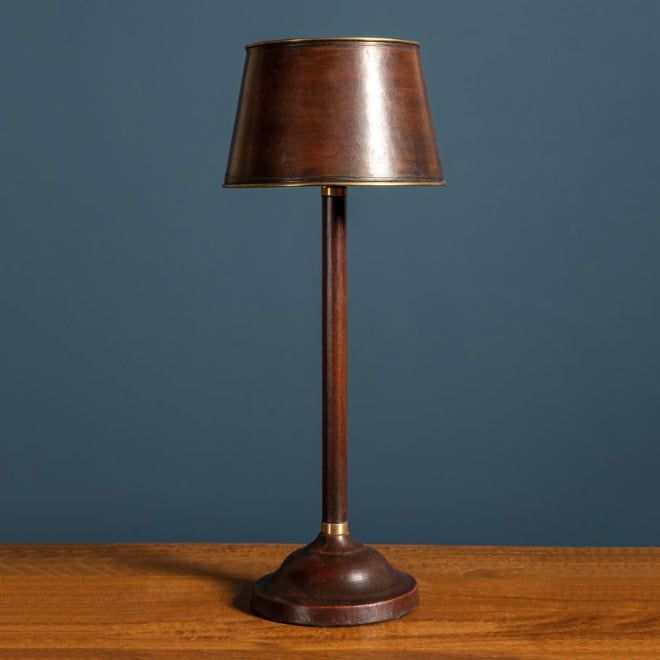 TABLE LAMP IN LEATHER BRASS INSIDE