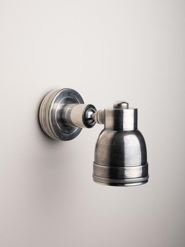 BATHROOM WALL LAMP