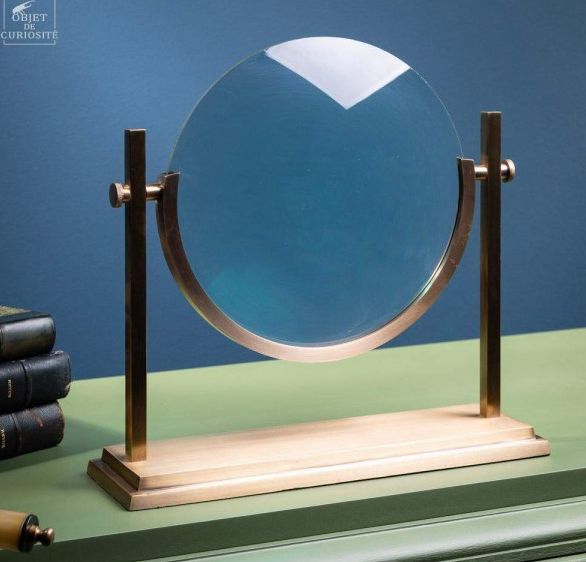 GIANT MAGNIFYING GLASS ON BRASS BASE