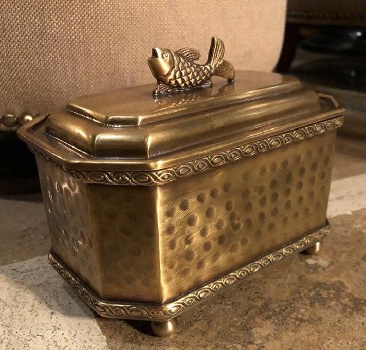 BRASS BOX WITH FISH HANDLE