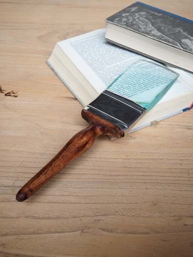 PAINT BRUSH MAGNIFIER