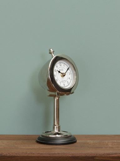 VINTAGE HEADLIGHT TABLE CLOCK