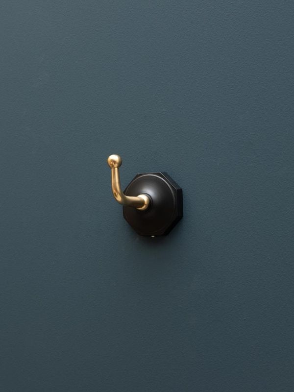 HOOK BLACK &amp; GOLD