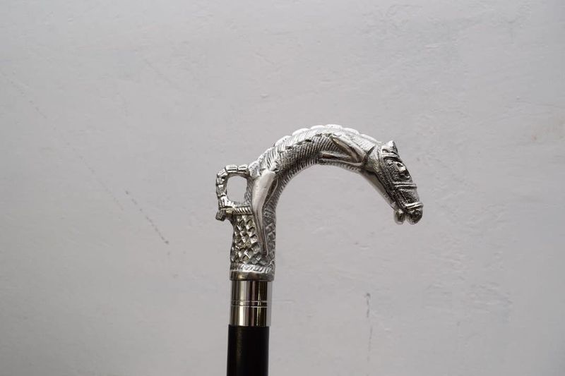 WALKING STICK WITH HORSE HEAD HANDLE