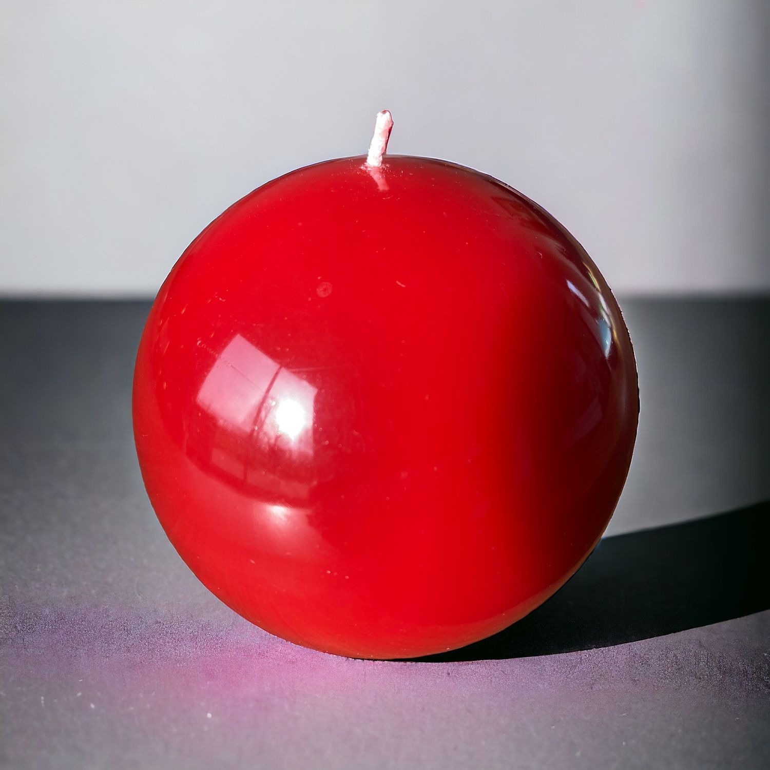 Bougie ronde rouge vernie