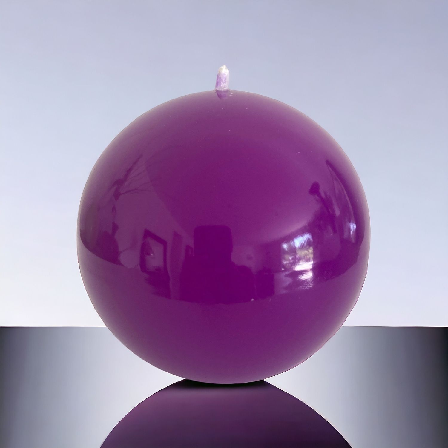 Bougie ronde violette vernie