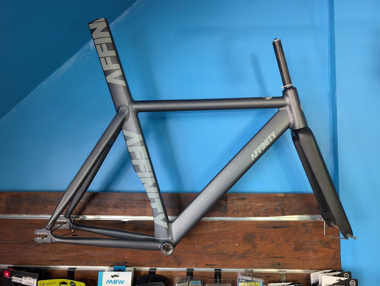 Affinity Track Kissena Alloy MD w/ Carbon Fork -No Brake HOLE Dark-Gray / Light-Gray