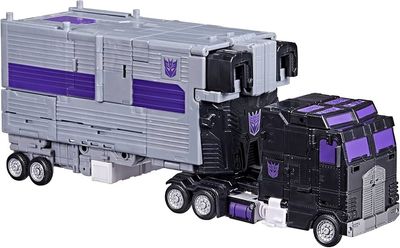 Transformers Generations Legacy Commander Motormaster