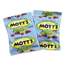 Motts Medleys Fruit Snack single