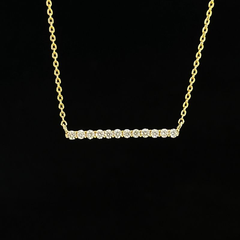 14k Yellow Gold .13ctw 12 Diamonds 18mm Bar Necklace