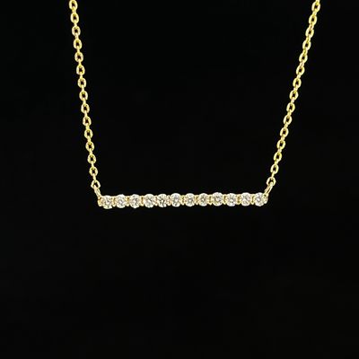 14k Yellow Gold .13ctw 12 Diamonds 18mm Bar Necklace