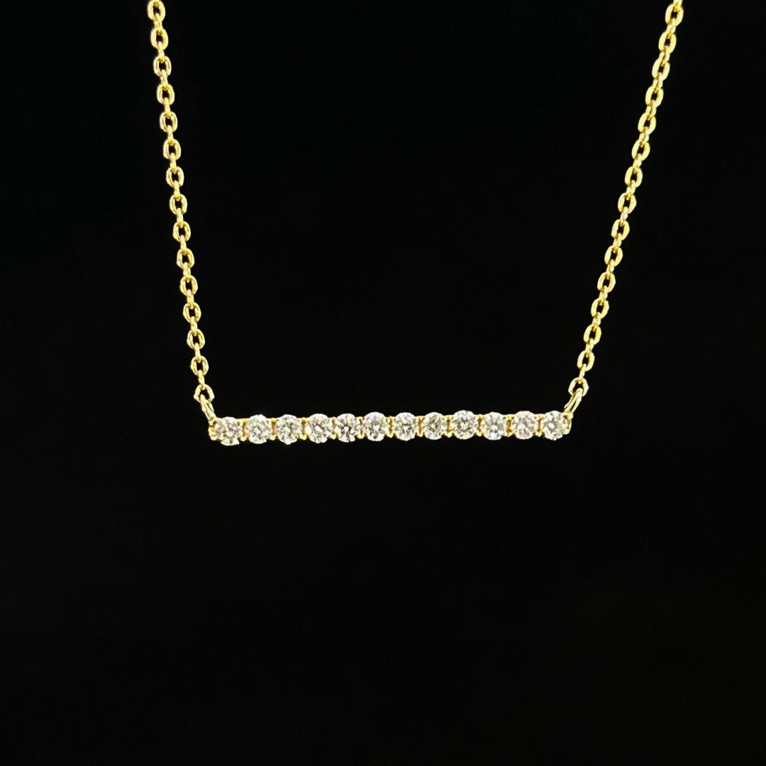 14k Yellow Gold .13ctw 12 Diamonds 18mm Bar Necklace