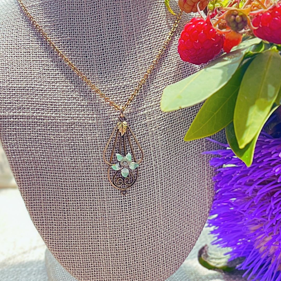 Vintage 10k Yellow Gold Blue Flower Diamond Necklace