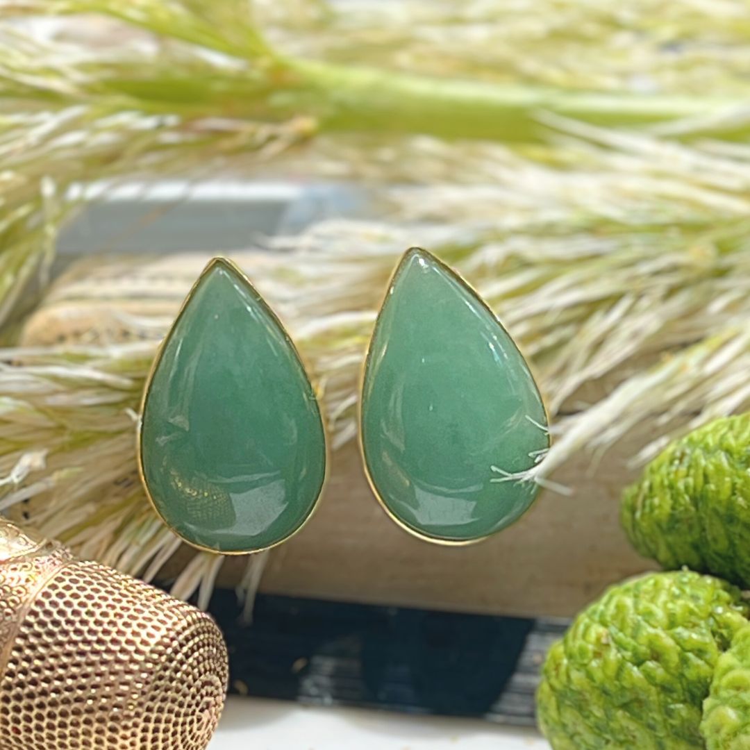 Pre-Loved 14kt Yellow Gold Jade Omega Clip Earrings