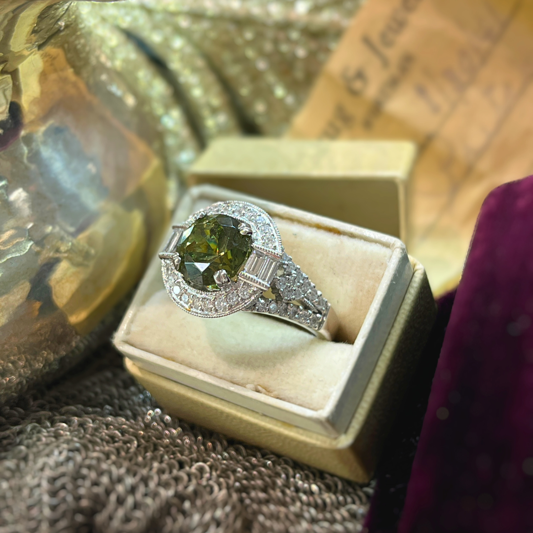 Pre-Loved 18k White Gold 4.01ct Demantoid Garnet &amp; Diamond Engagement Ring