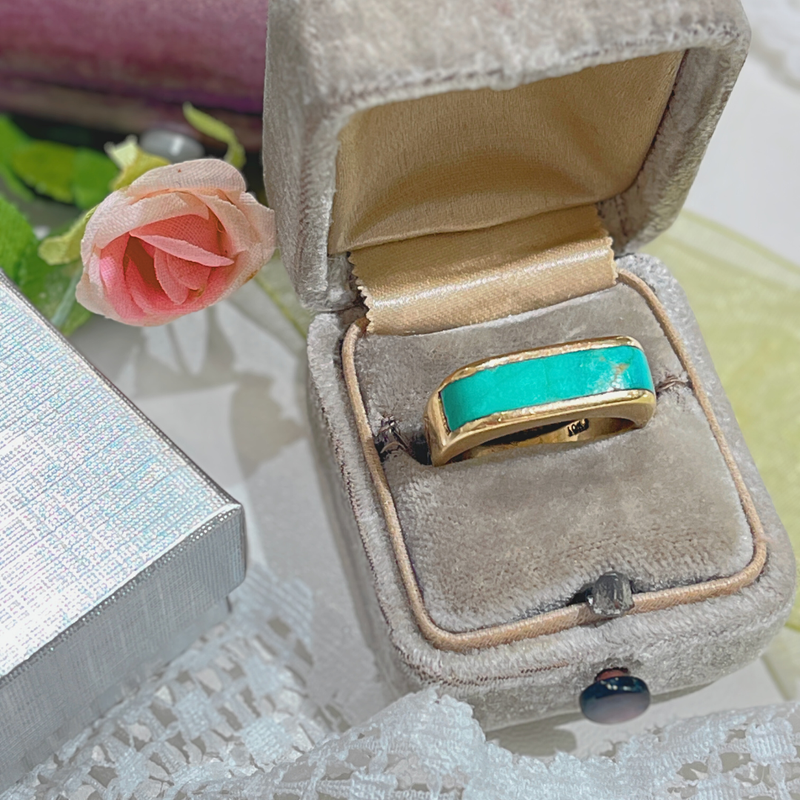 Pre-Loved 10k YG Turquoise Inlay  Fashion Ring