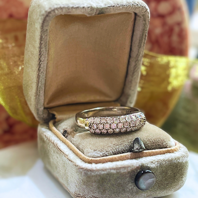 Pre-loved 14k White Gold .75ctw Diamond Anniversary Ring