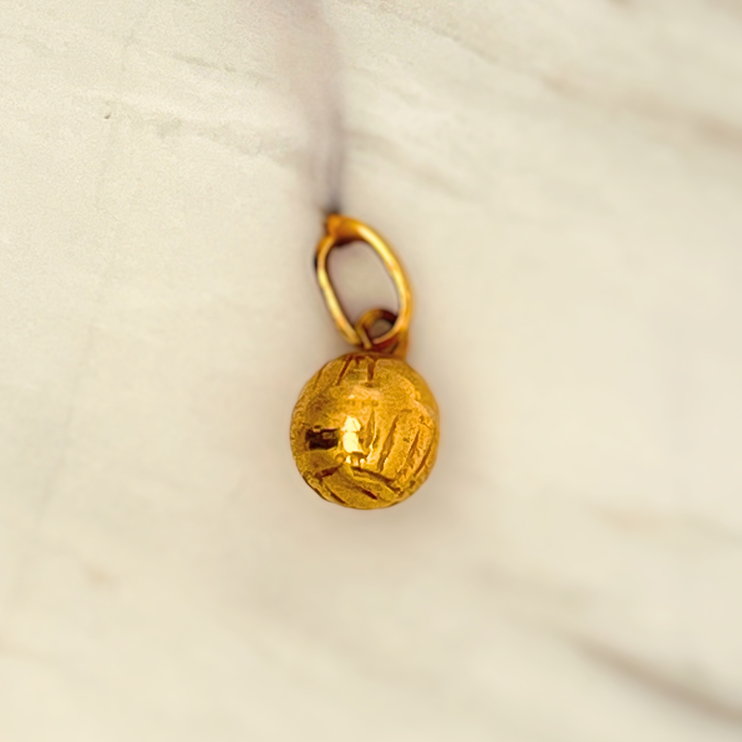 Pre Loved 14K Volleyball Charm