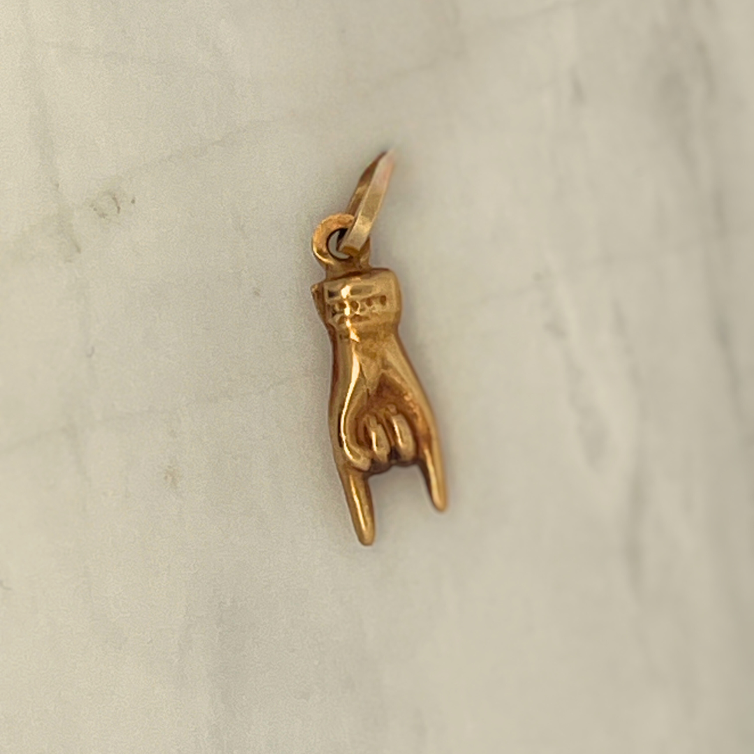 Pre Loved 14K Mano Cornuto Charm