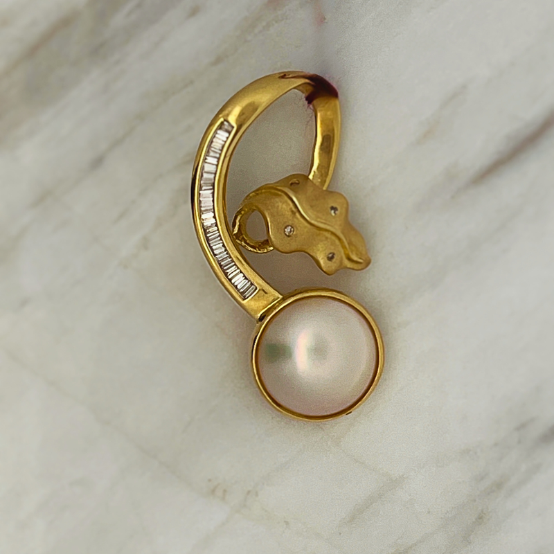 Pre-Loved 14k YG Custom Mabe Pearl Fashion Pendant with Diamond accent