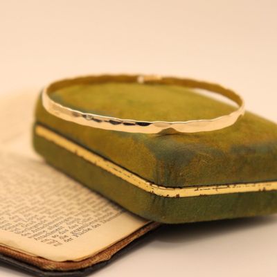 Pre-loved 14k YG Hammered Bangle Bracelet