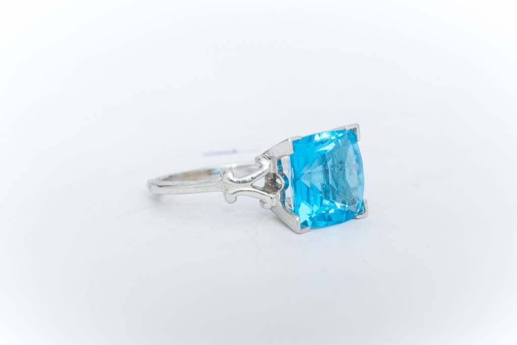 Cushion Cut Aquamarine Ring White Gold 14k