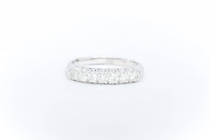 Seven Diamond Anniversary Band White Gold 14k